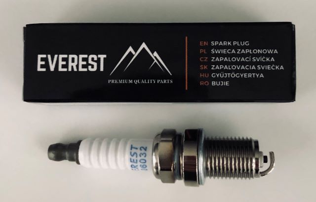 ZAPAĽOVACIA SVIEČKA EVEREST 11-06032