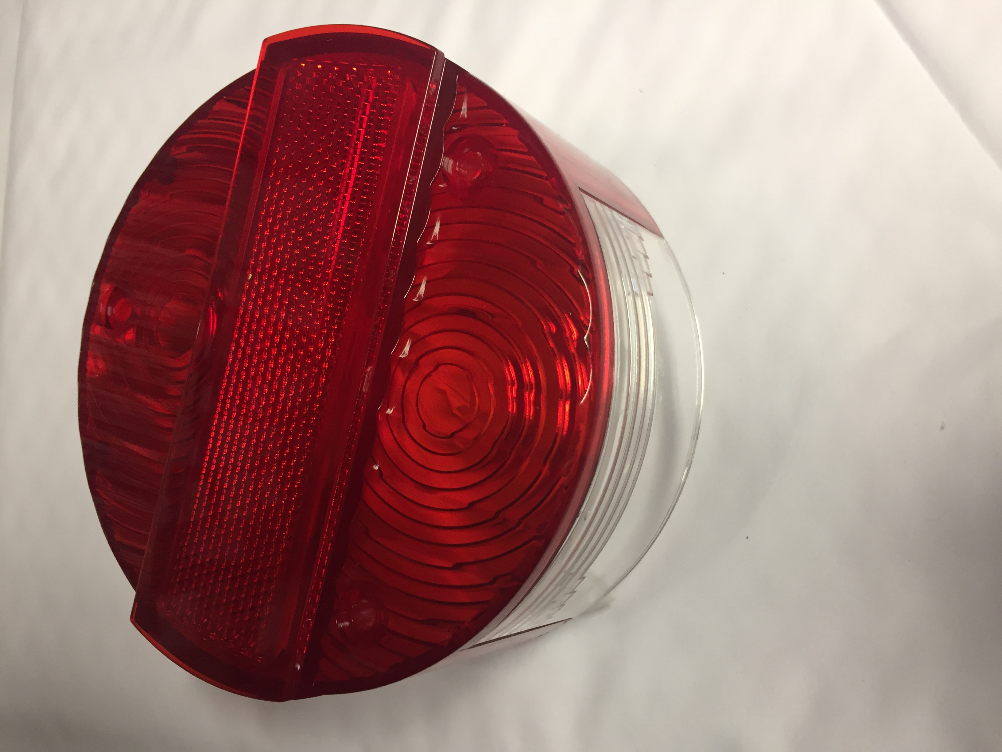 kryt zadnej lampy S50, S51 na 3 skrutky